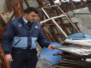 Yüksekova Belediyesi hurdacıları denetledi