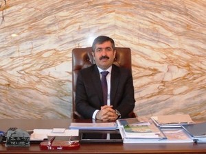 Van valisi Aydın Nezih Doğan merkeze alındı