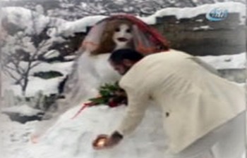 Kardan geline 2 metrelik altın zincir