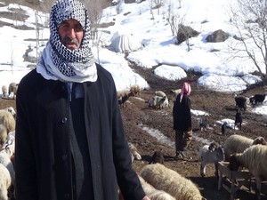 Işık köyü içme suyu ve yol istedi