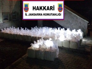 Jandarma 9 ton 733 Kilo kaçak Süt ürünü ele geçirdi