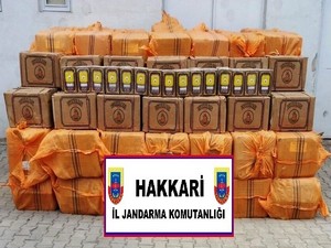 Hakkari'de 3 ton 500 kilogram çay ele geçirildi