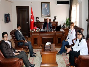 Canbolat doktorları makamında kabul etti