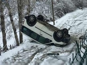 Hakkari'de trafik kazası 2 yaralı