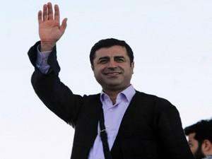 Demirtaş: '2016'da barıştan bahsedeceğiz'