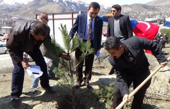 Hakkari’de Erdoğan hatıra ormanı açıldı