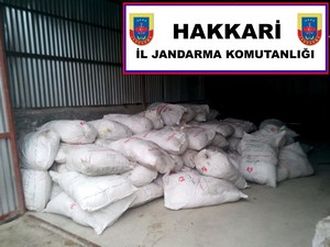 Hakkari'de 15 ton 132 kilo çay ele geçirildi