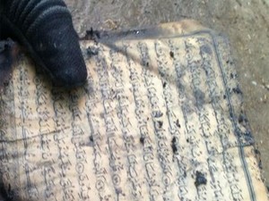 Bir tek Kur’an-ı Kerim yanmadı