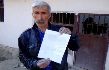 Kardeşlik duvarı evin üstüne çöktü