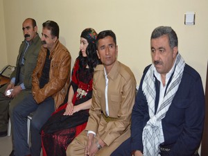 Eş başkanlardan "Eğitim-Sen eylemine destek