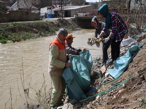 Öğrenciler'den belediye ye destek