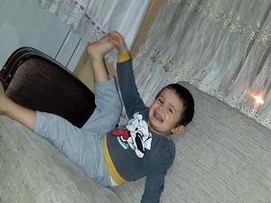 Üzerine televizyon devrilen çocuk hayatını kaybetti