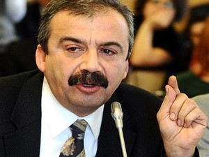 HDP'li Önder: Anketleri Görünce Masayı Devirdiler