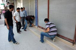 ESNAF KEPENK KAPATTI