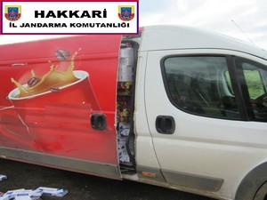 15 bin paket sigara ile 2 bin 500 kilo nargile tütünü ele geçirildi