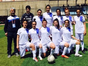 Bayan futbol takımın'dan eş başkanlara teşekkür