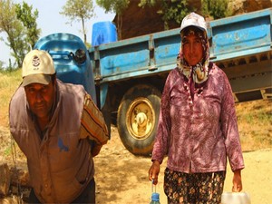 Sularını sırtlarında taşıyorlar