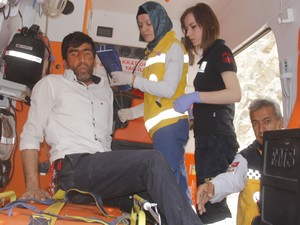 Kayalıklarda mahsur kalan kasap kurtarıldı