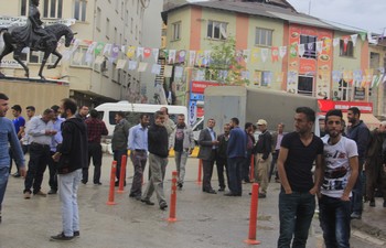 -Hakkari 3 ayrı depremle sarsıldı