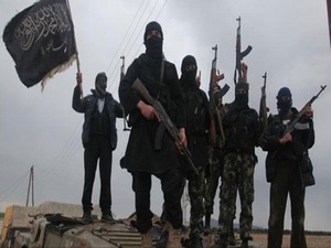 El Nusra esir aldığı 3 IŞİD'linin Kafasını Kesti