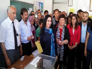 Yüksekdağ: Sandıklardan yeni bir yaşam çıkacak
