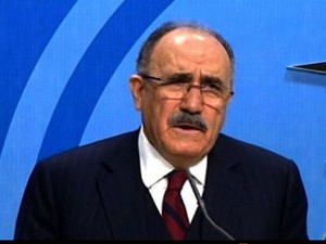 AK Parti'den Başbakan Davutoğlu'na tam yetki