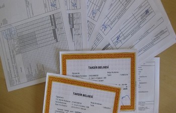 Uzmanlardan ailelere karne uyarısı