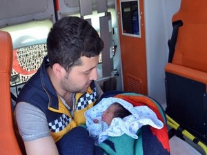 Yüksekova'da terk edilmiş bebek bulundu