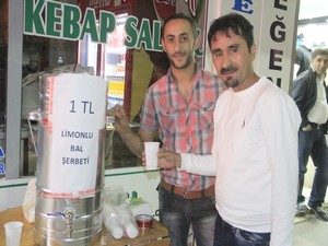 Limonlu bal şerbeti Hakkari gecelerine damgasını vurdu