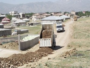 Yüksekova Belediyesi’nin Yol Çalışmaları Sürüyor