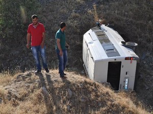 Hakkari'de Trafik Kazası 1 Yaralı