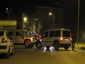 Hakkari Emniyet Müdürlüğü önünde şüpheli ışık paniği