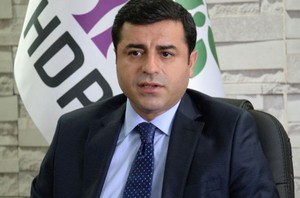 Demirtaş: AKP gayri meşru bir şekilde Türkiye’yi yönetiyor