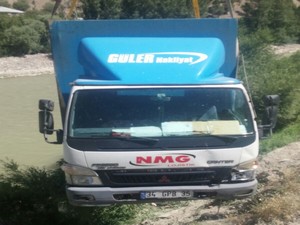 Hakkari-Van karayolunda ilginç kaza