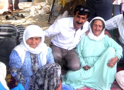 HAKKARİ DE ÖRNEK MUHTAR