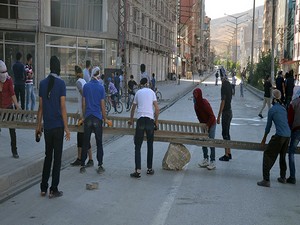 Yüksekova'da Suruç gerginliği