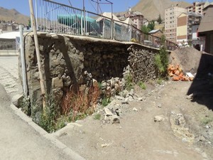 Mahalle sakinlerinden milli eğitime kül tepkisi