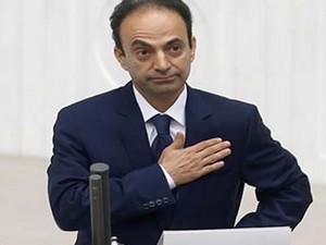 Baydemir: Uykuda katledilen polisler kardeşimizdir