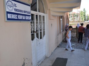 Zırhlı aracın geçişi esnasında şiddetli patlama