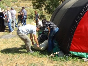 Canlı kalkanlar Çukurca Han yaylasında çadır kurdu