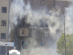 Nusaybin’de bir kadın öldürüldü, 2 çocuğu da yaralandı