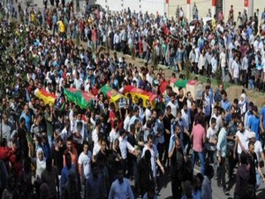 Cizre'de öldürülen dört sivil son yolculuğuna uğurlandı