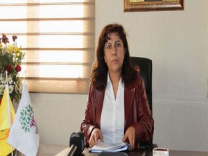 DBP Diyarbakır İl Eş Başkanı Hafize İpek tutuklandı