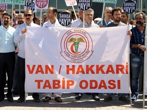 Sağlık çalışanlarından barış çağırısı