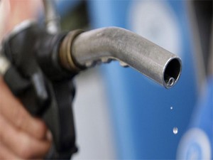 Benzine zam geldi