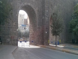 Sur’da yeniden sokağa çıkma yasağı ilan edildi