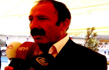 Van Belediye Eş Başkanlarından Hakkari'ye bayram ziyareti