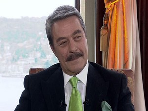 Kadir İnanır: Barış diye bağırmaktan başka çaremiz yok