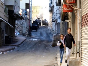 Silvan’da yasak, operasyon ve çatışmalar sürüyor