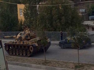 Silvan’da 1 kişi yaşamını yitirdi, 2 kişi ağır yaralandı
